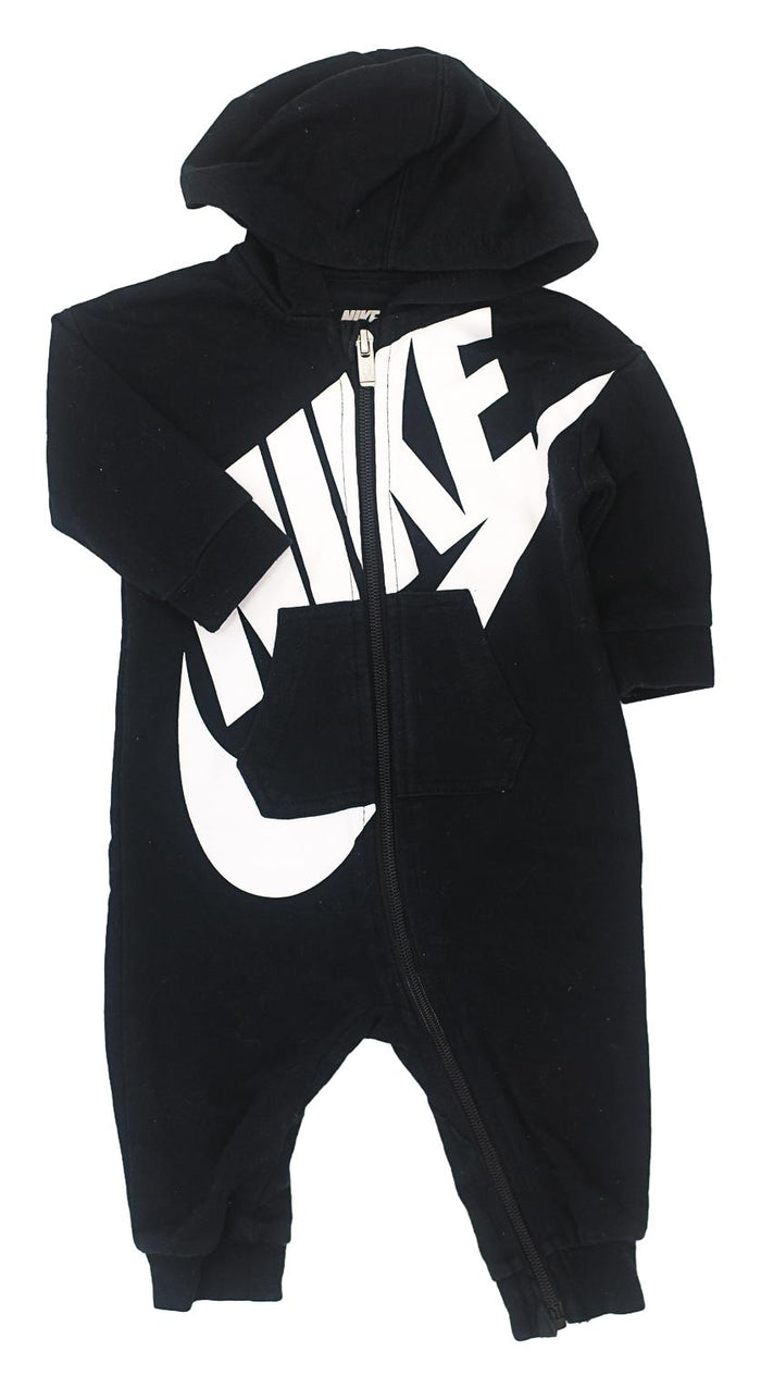 NIKE - 6 MOIS