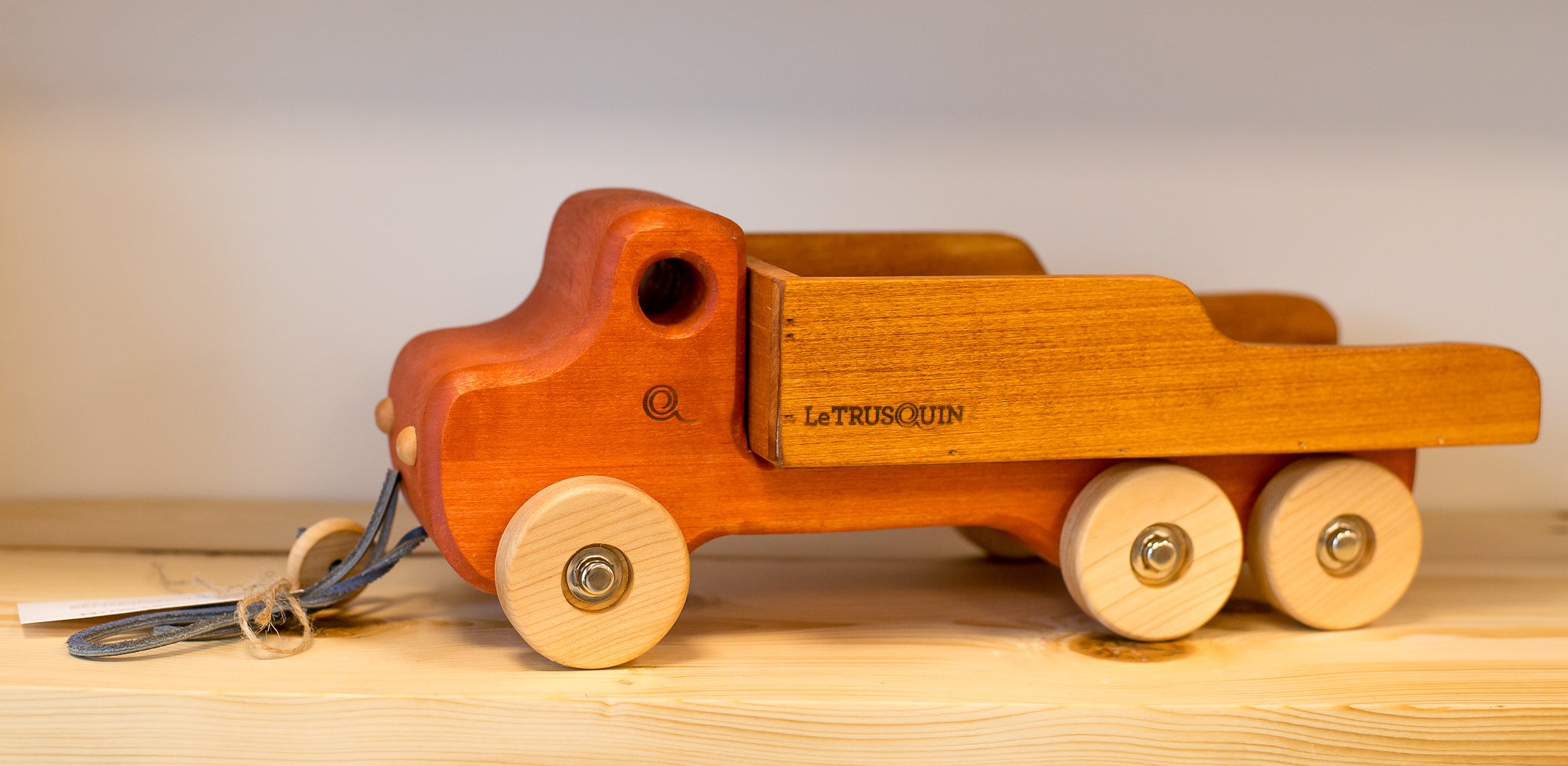 *NEUF* LE TRUSQUIN - Camion de transport